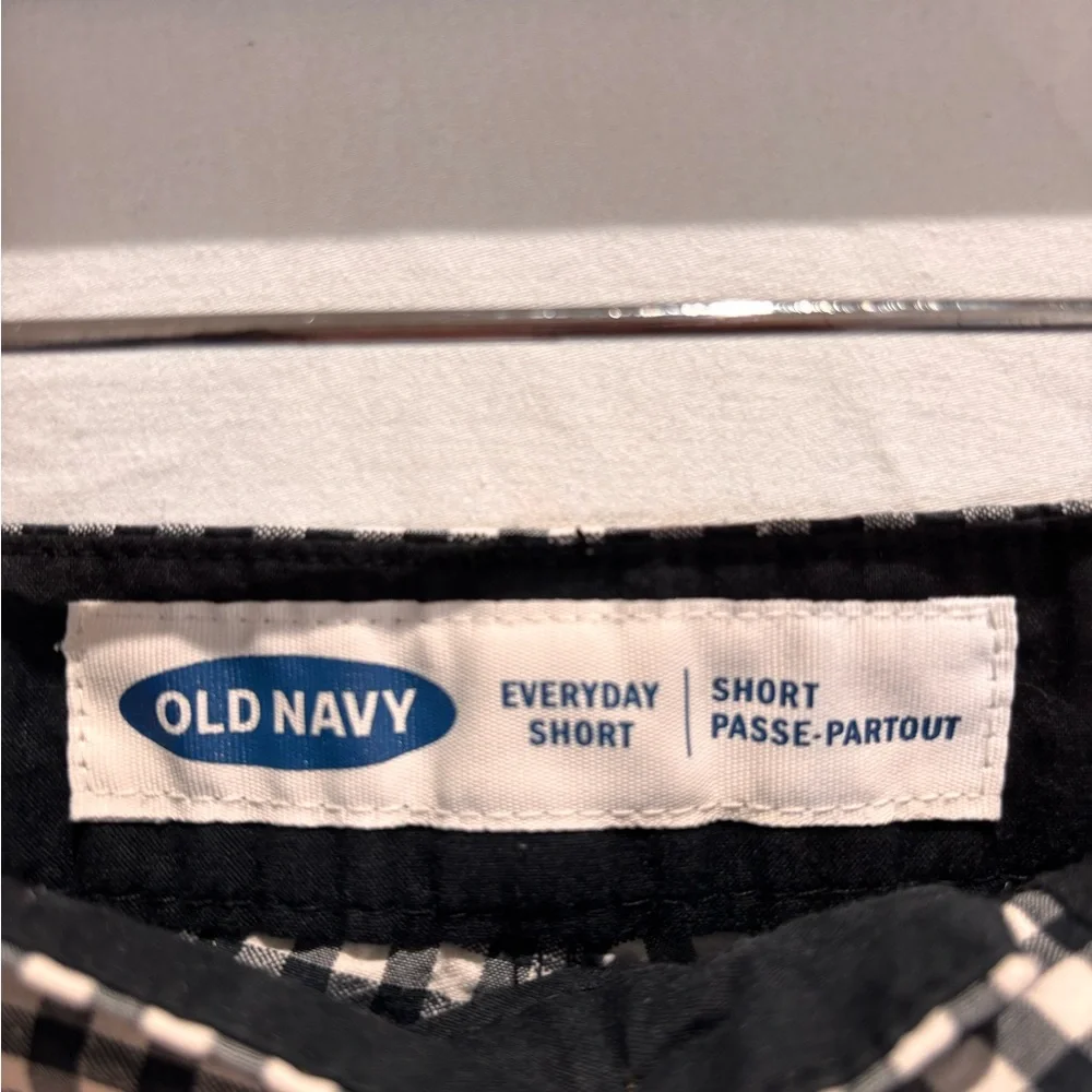 Old Navy Black & White Gingham Bermuda Shorts - Picture 5 of 6